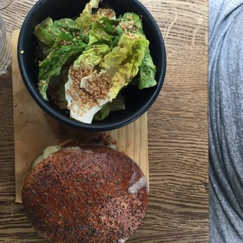 Echo - Burger effiloché d'agneau à la Tomme - Tapas/Small Plates Near Me - Bordeaux, 33
