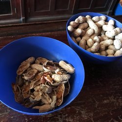 Trax Bar Alberton - Peanuts