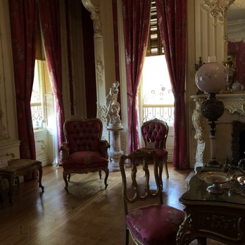 The Captain Frederick Pabst Mansion - Museums Near Me - Milwaukee, Wisconsin