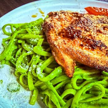 Al Toque Peruvian Kitchen - Tallarn Verdes-Pollo - Peruvian Near Me - Oceanside, California