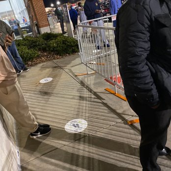 Best Buy Conyers - Half of the line I'm in. - Electronics Near Me - Conyers, Georgia Best Buy Conyers - Half of the line I'm in. - Electronics Near Me - Conyers, Georgia