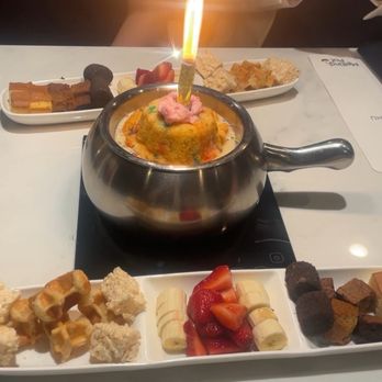 The Melting Pot - Chocolate Explosion - Fondue Near Me - Wilmington, Delaware The Melting Pot - Chocolate Explosion - Fondue Near Me - Wilmington, Delaware