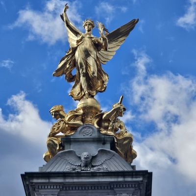 Queen Victoria Memorial by null