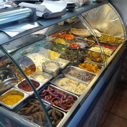 Haroun - Im Haroun Restaurant gibt es eine breite Auswahl an verschiedenen Speisen.