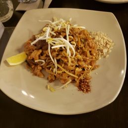 Authentic Pad Thai Authentic Pad Thai