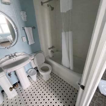 Legacy Vacation Resort Brigantine Beach - Bathroom - Resorts Near Me - Brigantine, New Jersey