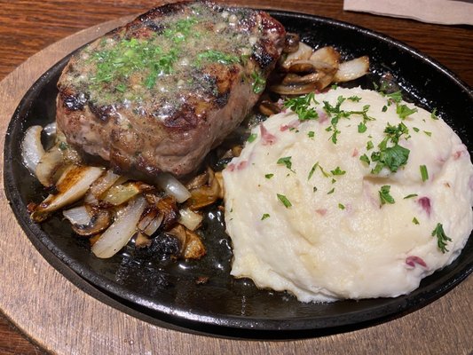 Applebee's Grill + Bar by null