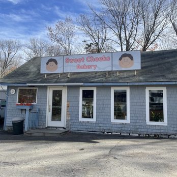 Sweet Cheeks Bakery - The best bakery north of Boston and maybe the world! - Bakeries Near Me - Verona Island, Maine Sweet Cheeks Bakery - The best bakery north of Boston and maybe the world! - Bakeries Near Me - Verona Island, Maine