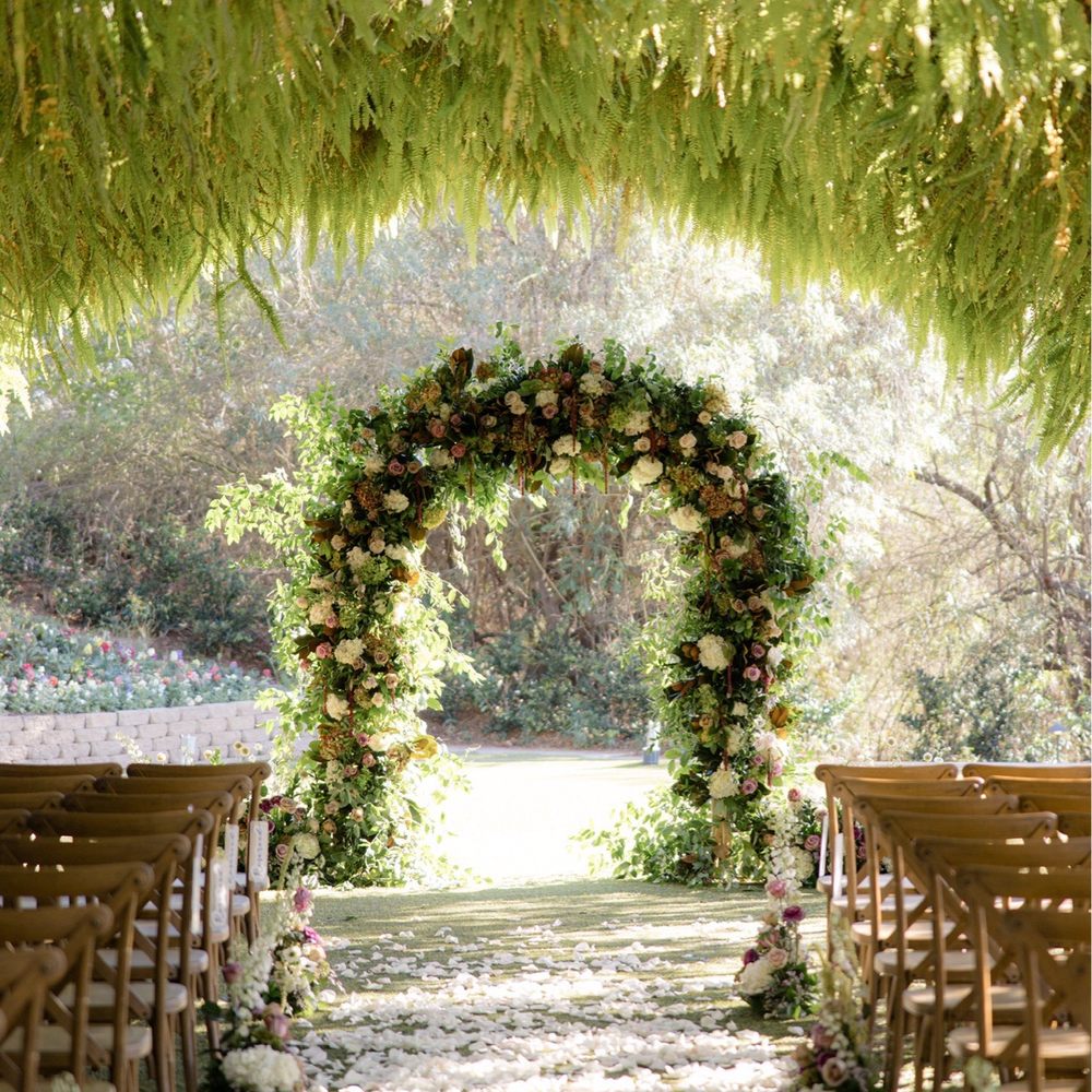 Oak Valley Florist - Professional photo by: IG: @sierradawnphoto Florals by: Oak Valley Florist in Beaumont, CA IG: OakValleyFlorist Venue: Ethereal Gardens - Florists Near Me - Beaumont, California Oak Valley Florist - Professional photo by: IG: @sierradawnphoto Florals by: Oak Valley Florist in Beaumont, CA IG: OakValleyFlorist Venue: Ethereal Gardens - Florists Near Me - Beaumont, California