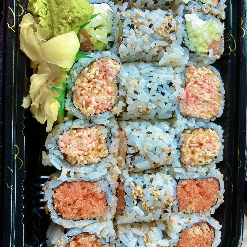 Philadelphia roll, spicy crabmeat roll, spicy tuna roll that's 3 rolls ... 18 pieces for $12.50 lunch special with soup or salad Philadelphia roll, spicy crabmeat roll, spicy tuna roll that's 3 rolls ... 18 pieces for $12.50 lunch special with soup or salad