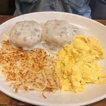 Frisco Diner - Biscuit and gravy, scrabbled eggs and hash brown - Breakfast & Brunch Near Me - Frisco, Texas