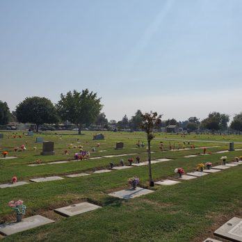 Visalia Cemetary - Funeral Services & Cemeteries Near Me - Visalia, California Visalia Cemetary - Funeral Services & Cemeteries Near Me - Visalia, California