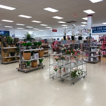 Marshalls - Department Stores Near Me - Roanoke, Virginia