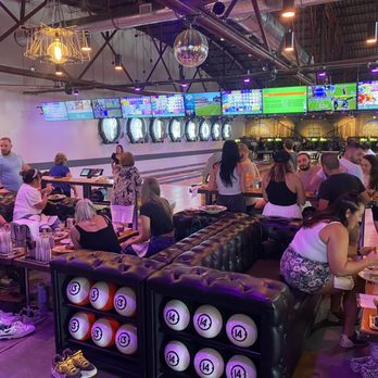 Primrose Lanes - Bowling area - Bowling Near Me - Orlando, Florida