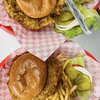 Hillbilly Hut - How about those breaded Chicken Sandwiches !! - American Near Me - Roach, Missouri