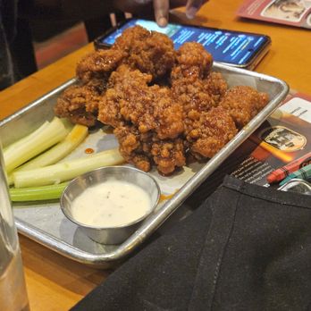 BJ's Restaurant & Brewhouse - Boneless wings - American Near Me - Concord, California