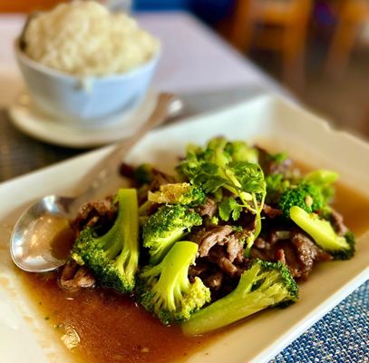 Swaddee Thai Restaurant by null