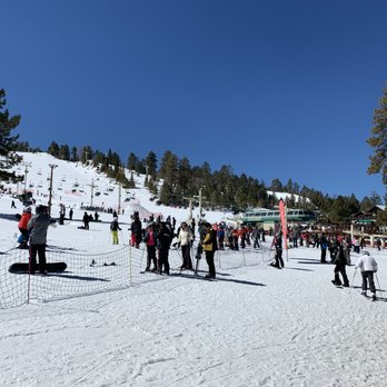 Snow Summit - Lots of skiers and snowboards in the summit - Ski Resorts Near Me - Big Bear Lake, California Snow Summit - Lots of skiers and snowboards in the summit - Ski Resorts Near Me - Big Bear Lake, California