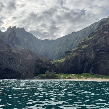 Na Pali Riders - Boating Near Me - Waimea, Hawaii Na Pali Riders - Boating Near Me - Waimea, Hawaii