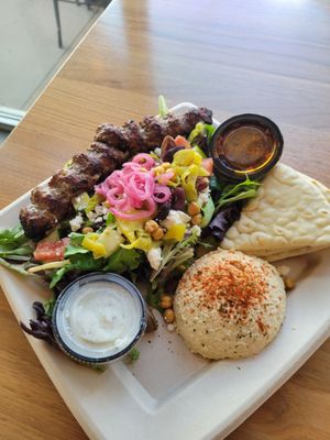 Luna Grill The Hill by null