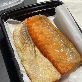 Aloha Cones - Salmon belly special - Sushi Bars Near Me - Honolulu, Hawaii