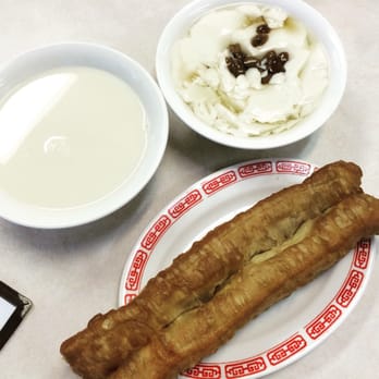 Huge Tree Pastry - Soy milk, sweet tofu & Chinese donut - Taiwanese Near Me - Monterey Park, California