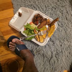 Carly restaurant & Bar - My foot next to crap!