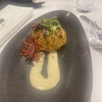 Table No 2 Restaurant - Crab cake - Seafood Near Me - Detroit, Michigan