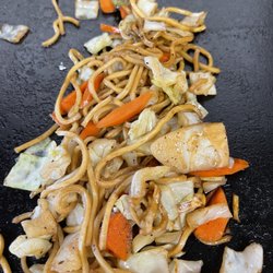 Bomb Pinoy - Pancit