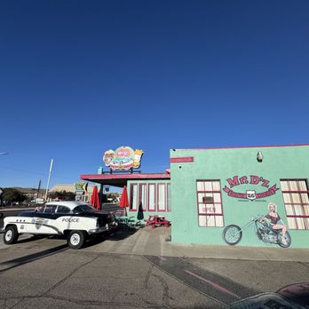 Mr D'z Route 66 Diner - Diners Near Me - Kingman, Arizona