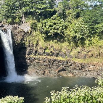 Rainbow Falls - Waterfall - Parks Near Me - Hilo, Hawaii