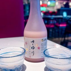 East Moon Asian Bistro & Sushi