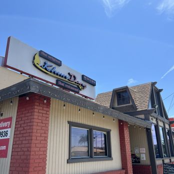 The Original Khun Dang Thai Restaurant - Outside - Thai Near Me - Van Nuys, California