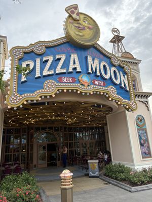 Pizza Moon by null