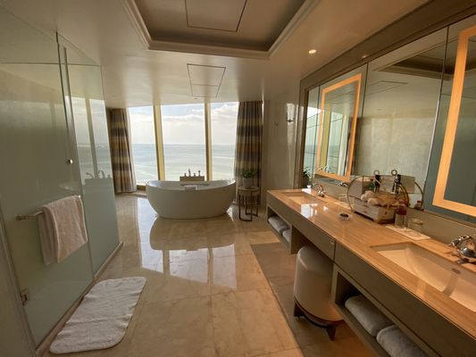 Okada Manila by null