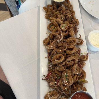 The Pier House - Crispy Calamari - American Near Me - Cape May, New Jersey