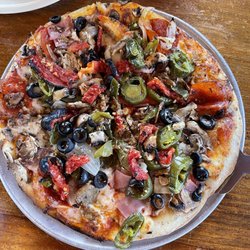 Reba's Pizzeria & ​deli