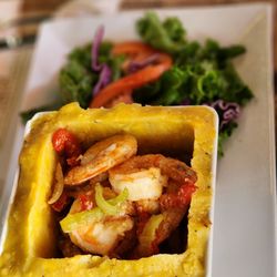 Restaurante El Roble - Shrimp in mojo sauce and mofongo.