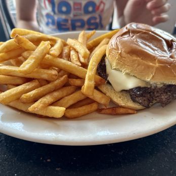The Causeway Restaurant - Cheeseburger (children's menu) - Seafood Near Me - Gloucester, Massachusetts The Causeway Restaurant - Cheeseburger (children's menu) - Seafood Near Me - Gloucester, Massachusetts
