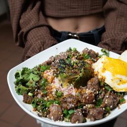 Cee Cee's 605 Scratch Kitchen & Bar - Sirloin and Shishito Bowl