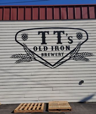 TT’s Old Iron Brewery by null