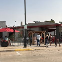 New Park Gastropub - Outdoor barn and seating were comfortable.