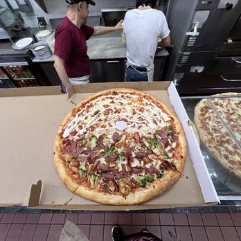 Suma Pizza - Pizza restaurant in Bronx, NY