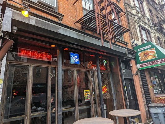 Horses and Divorces by null