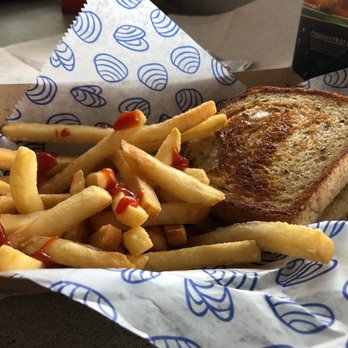 Bob's Clam Hut - Patty melt - Seafood Near Me - Kittery, Maine