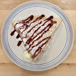 Early Light Creperie - Strawberry cheesecake crepe