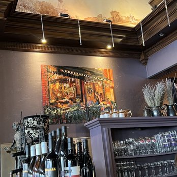 Monets Wine Bistro - French Near Me - Exeter, California