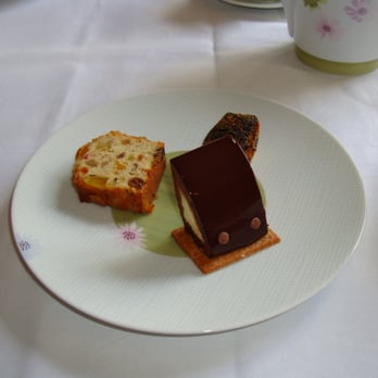 Halekulani Afternoon Tea - 3rd Course 3 Choice sweets Part 2 - Tea Rooms Near Me - Honolulu, Hawaii Halekulani Afternoon Tea - 3rd Course 3 Choice sweets Part 2 - Tea Rooms Near Me - Honolulu, Hawaii