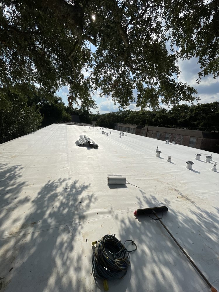 Slide of Roofing Contracción Marcos