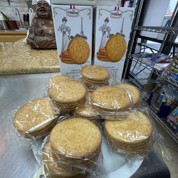 Avian Fresh Drinking Water - European cookies - Water Purification Services Near Me - San Diego, California